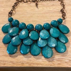 Costume Jewelry- teal beaded necklace